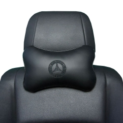 Подушка под шею черная с вышивкой 